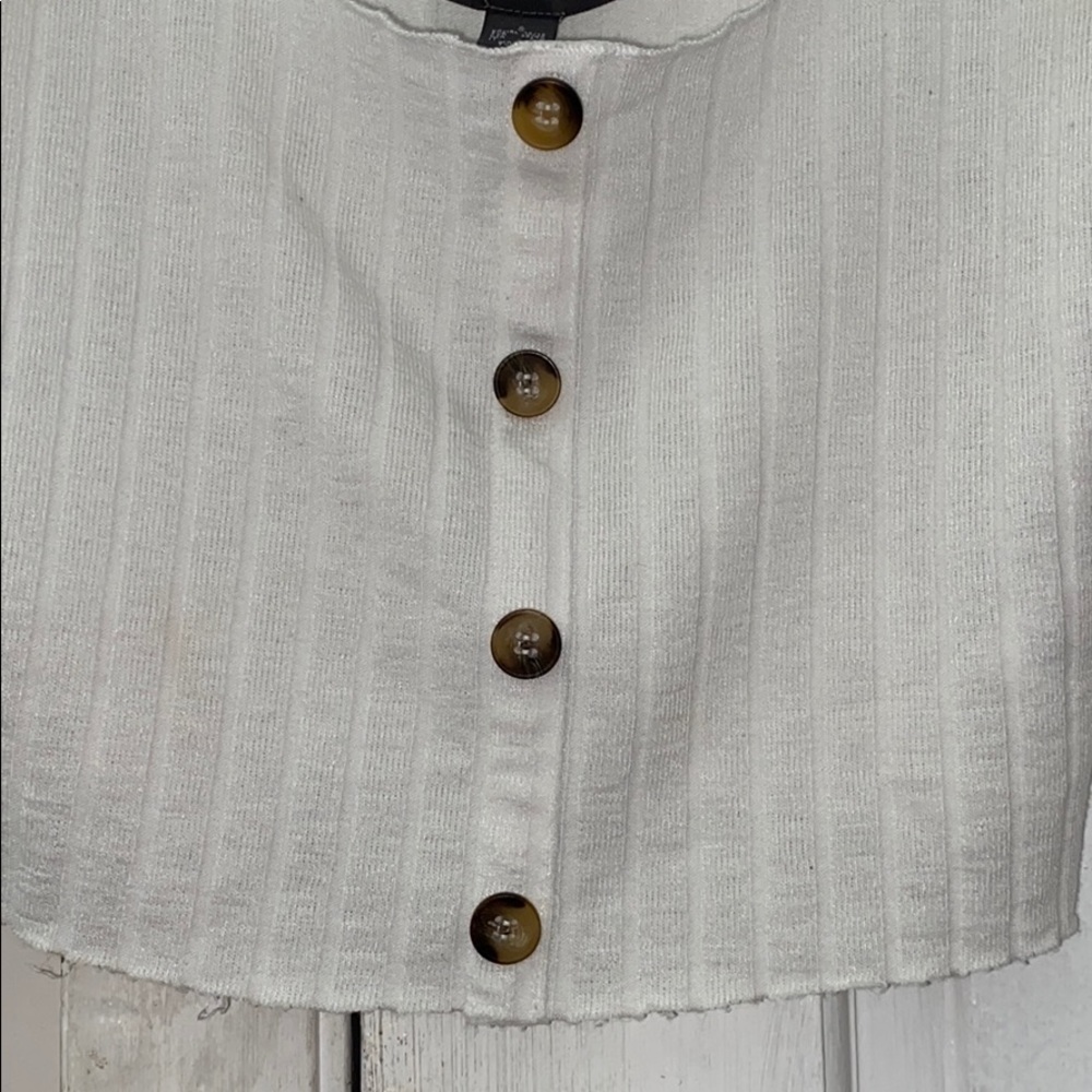 Button tank - Picture 2 of 4